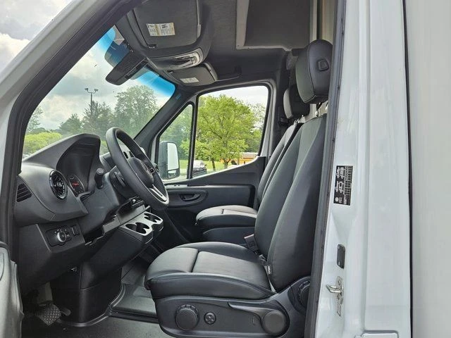 2024 Mercedes-Benz VS30 Sprinter - Image 13 of 21