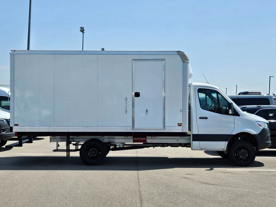 2024 Mercedes-Benz VS30 Sprinter - Image 3 of 21