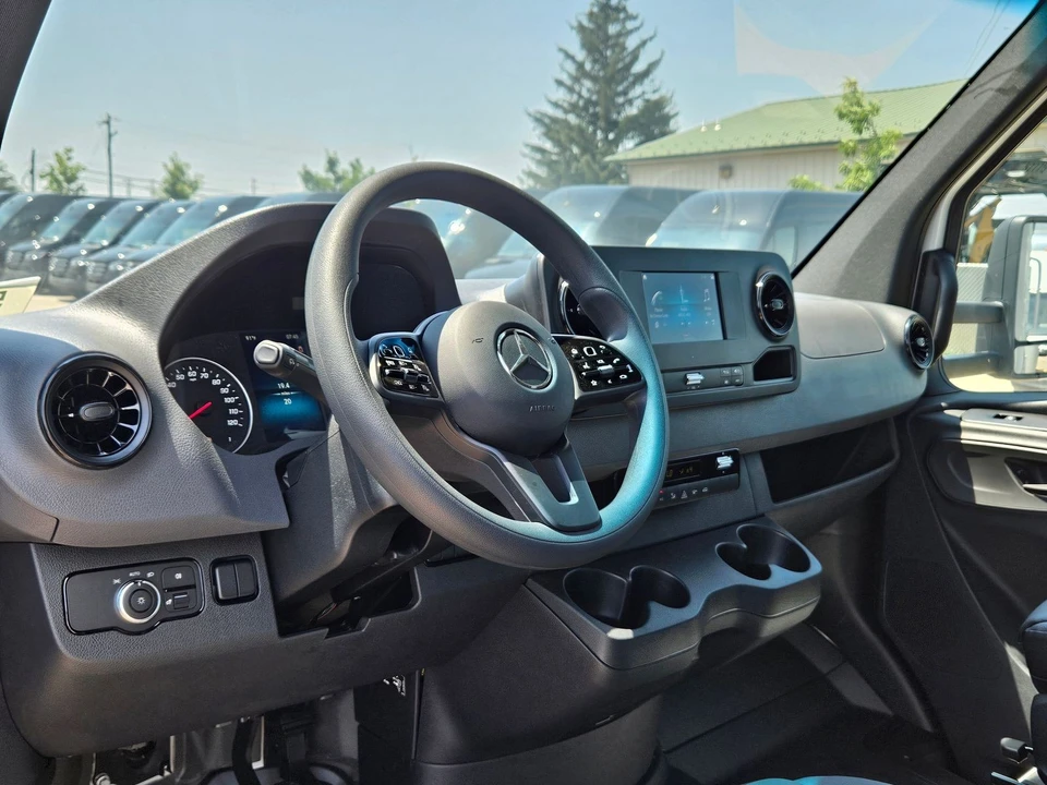 2024 Mercedes-Benz VS30 Sprinter - Image 12 of 21