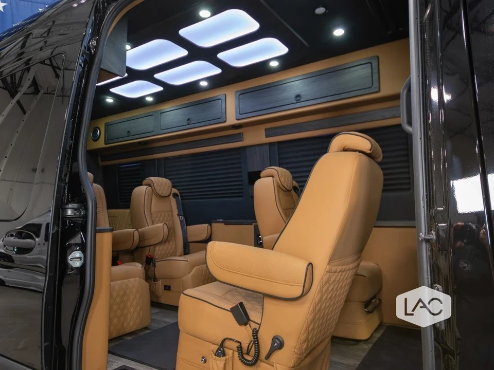2024 Mercedes-Benz VS30 Sprinter - Image 5 of 12