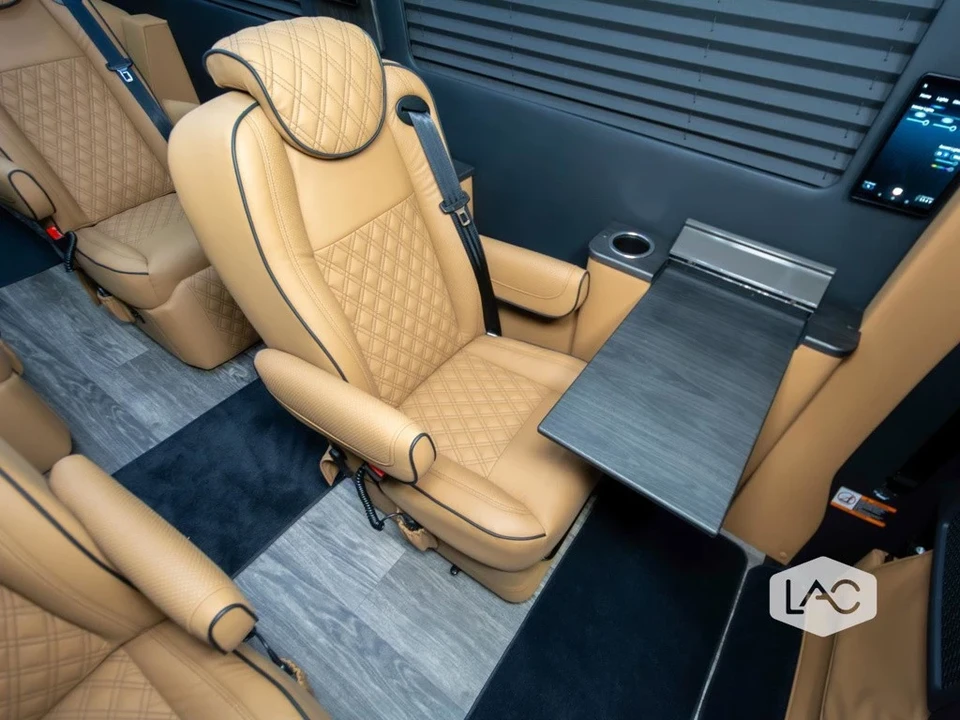 2024 Mercedes-Benz VS30 Sprinter - Image 10 of 12