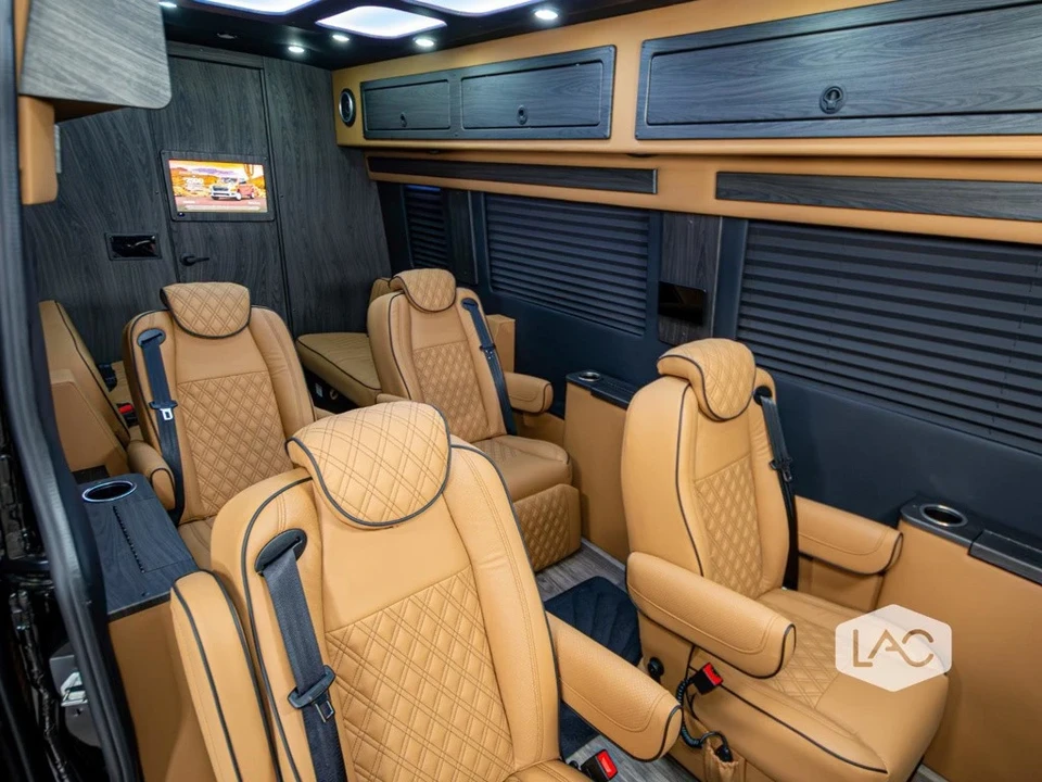 2024 Mercedes-Benz VS30 Sprinter - Image 2 of 12
