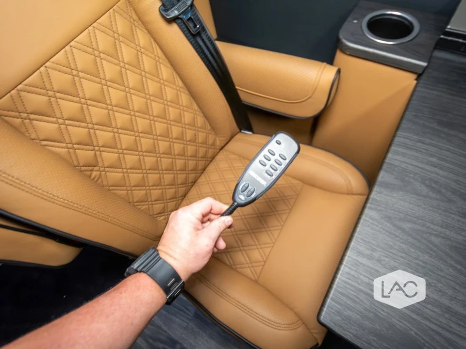 2024 Mercedes-Benz VS30 Sprinter - Image 11 of 12