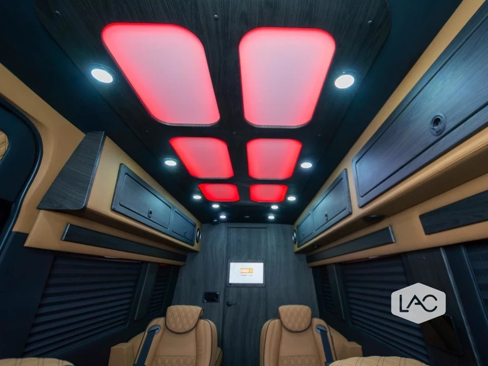 2024 Mercedes-Benz VS30 Sprinter - Image 9 of 12