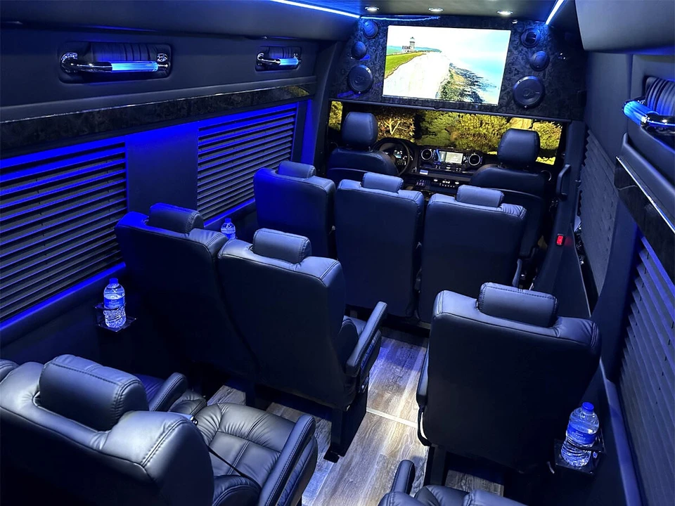 2024 Mercedes-Benz VS30 Sprinter - Image 8 of 12