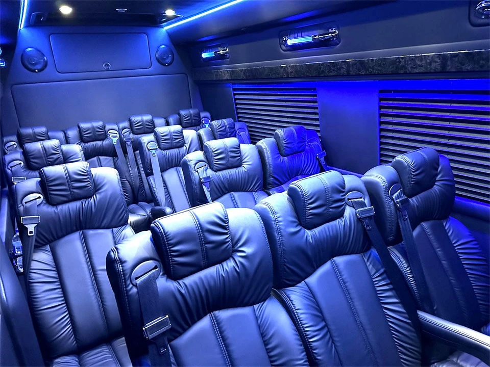 2024 Mercedes-Benz VS30 Sprinter - Image 2 of 12