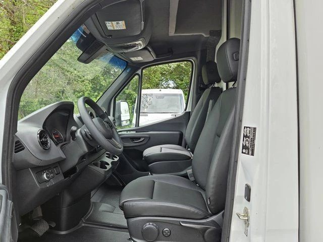 2024 Mercedes-Benz VS30 Sprinter - Image 9 of 12