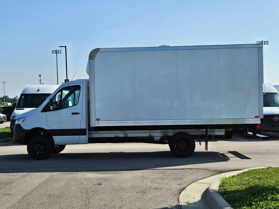 2024 Mercedes-Benz VS30 Sprinter - Image 4 of 21