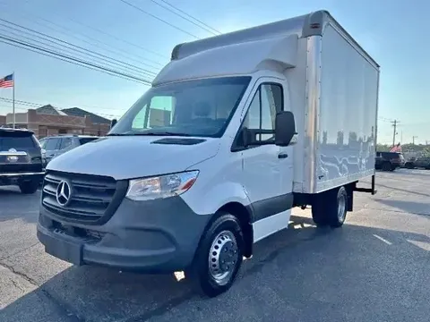 2024 Mercedes-Benz Sprinter 3500XD Box Truck