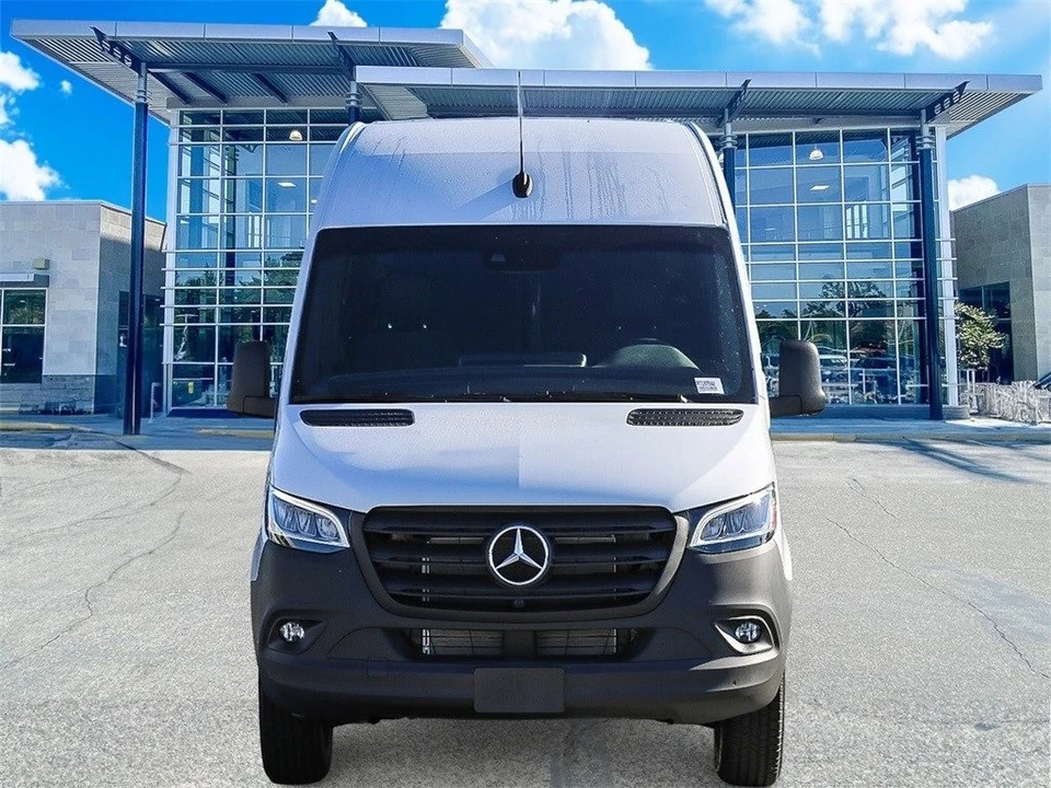 2024 Mercedes-Benz VS30 Sprinter - Image 3 of 12