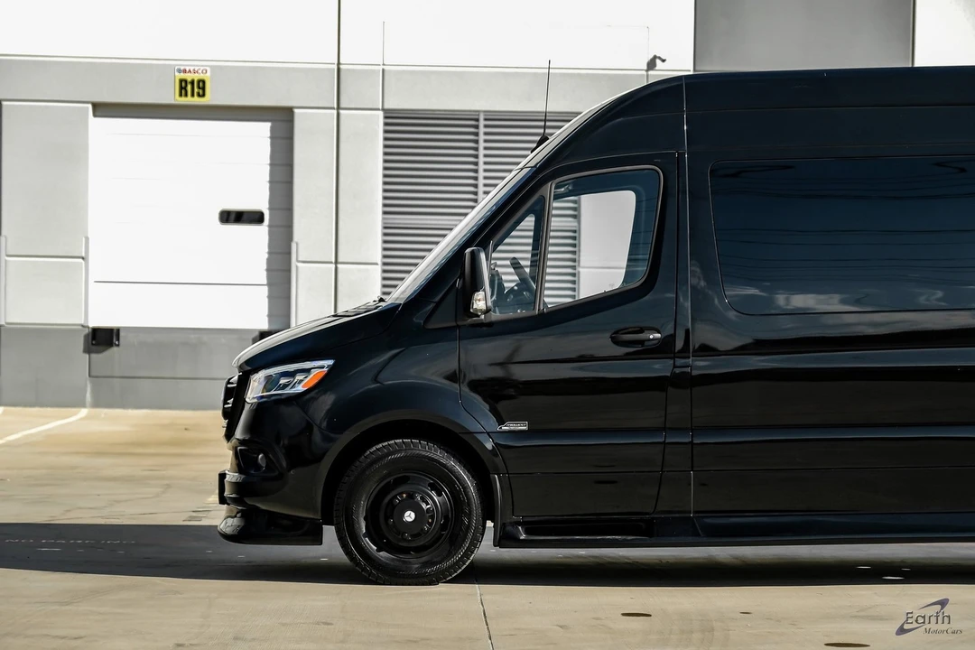 2024 Mercedes-Benz VS30 Sprinter - Image 6 of 12