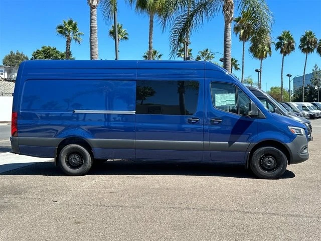 2024 Mercedes-Benz VS30 Sprinter - Image 2 of 12