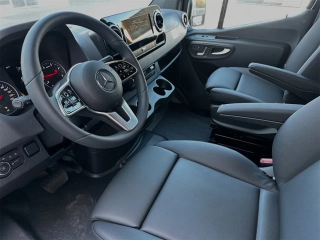 2024 Mercedes-Benz VS30 Sprinter - Image 11 of 12
