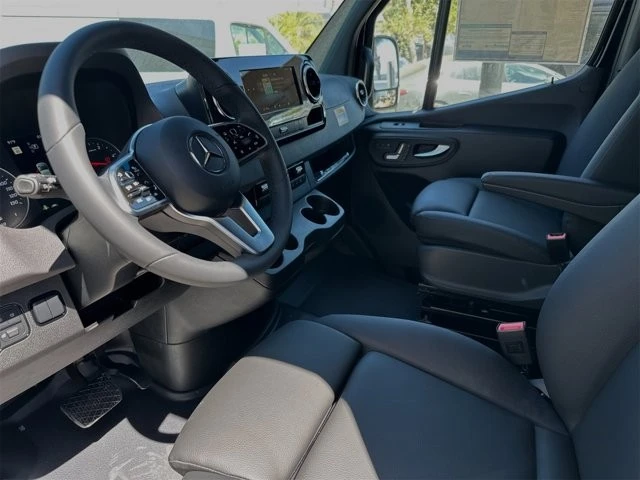 2024 Mercedes-Benz VS30 Sprinter - Image 10 of 12