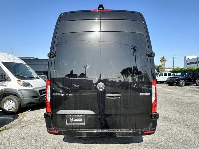 2024 Mercedes-Benz VS30 Sprinter - Image 9 of 12