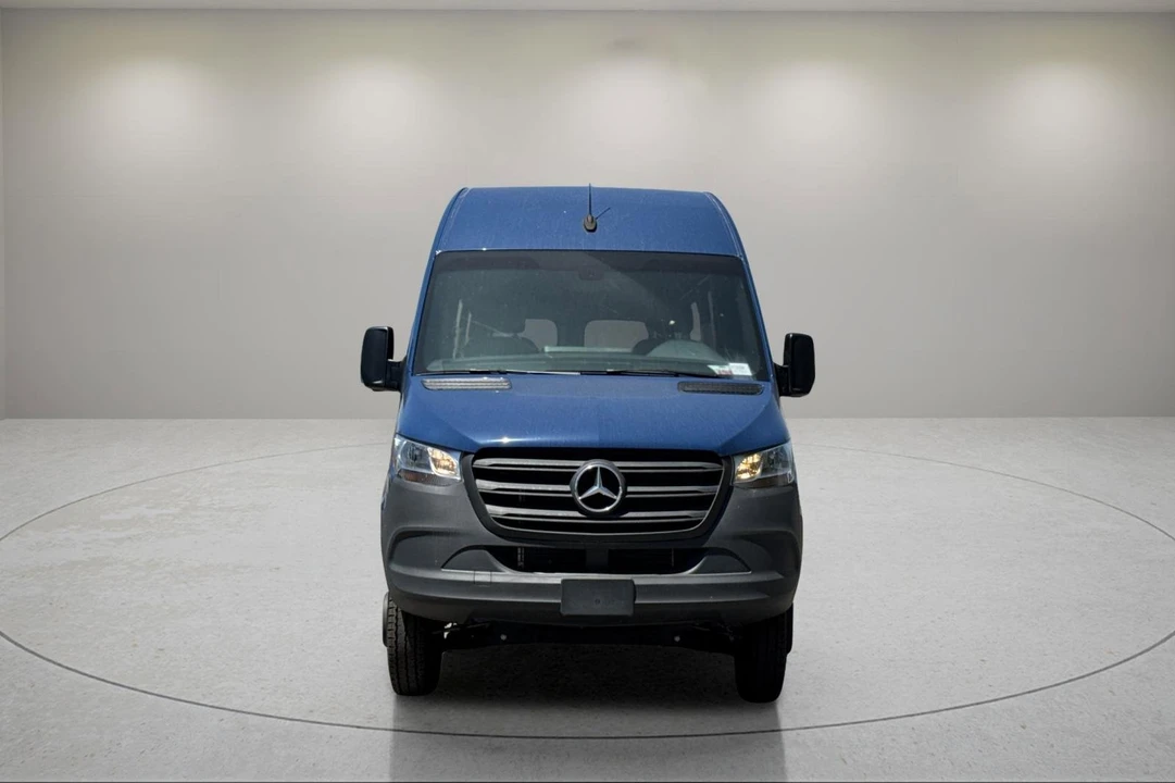 2024 Mercedes-Benz VS30 Sprinter - Image 9 of 12