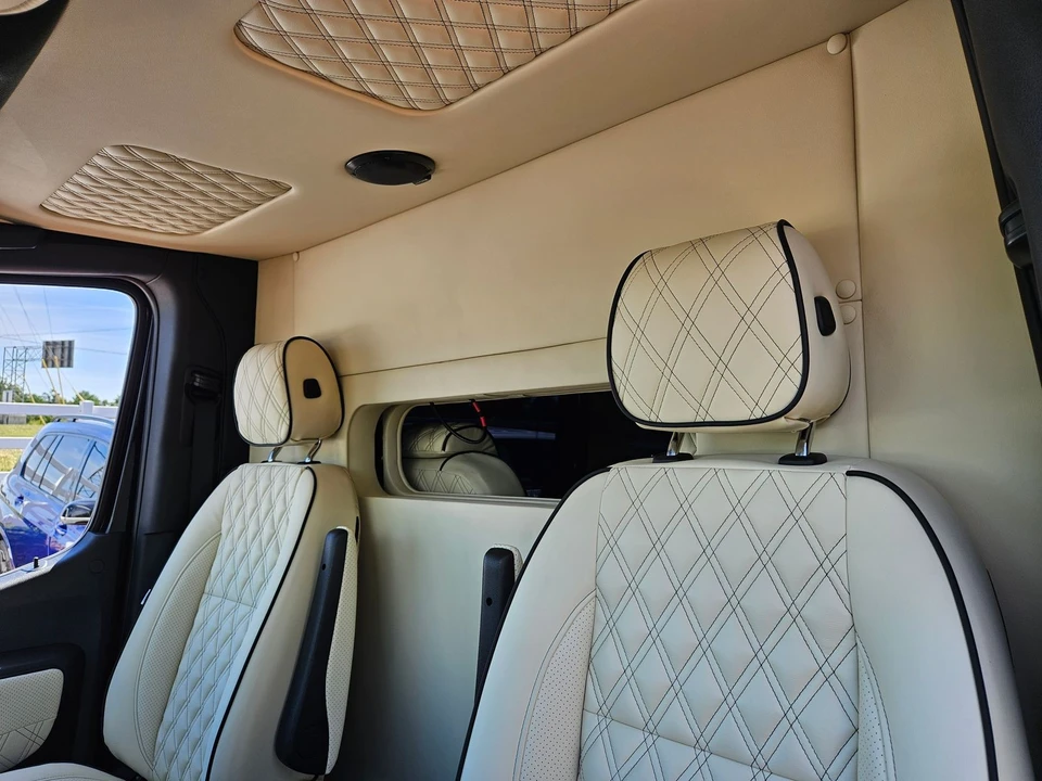 2024 Mercedes-Benz VS30 Sprinter - Image 13 of 21