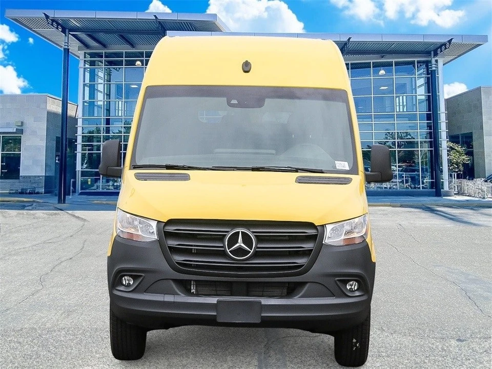 2024 Mercedes-Benz VS30 Sprinter - Image 3 of 12