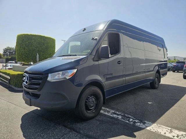 2024 Mercedes-Benz VS30 Sprinter - Image 2 of 8