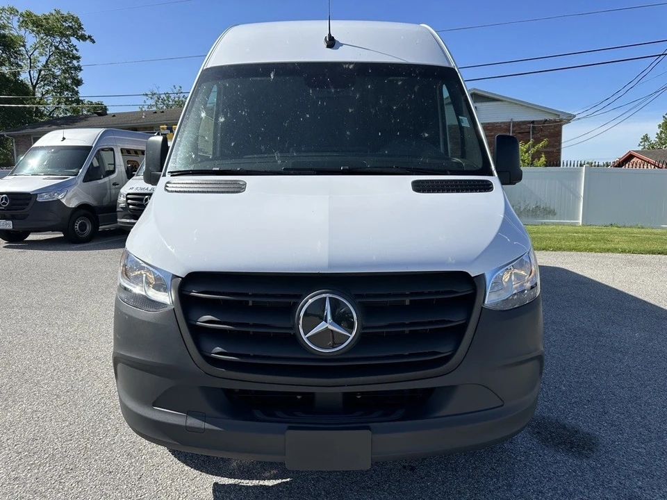 2024 Mercedes-Benz VS30 Sprinter - Image 2 of 12