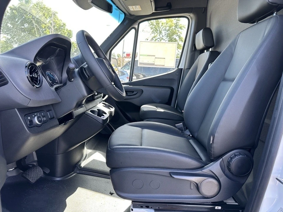 2024 Mercedes-Benz VS30 Sprinter - Image 7 of 12