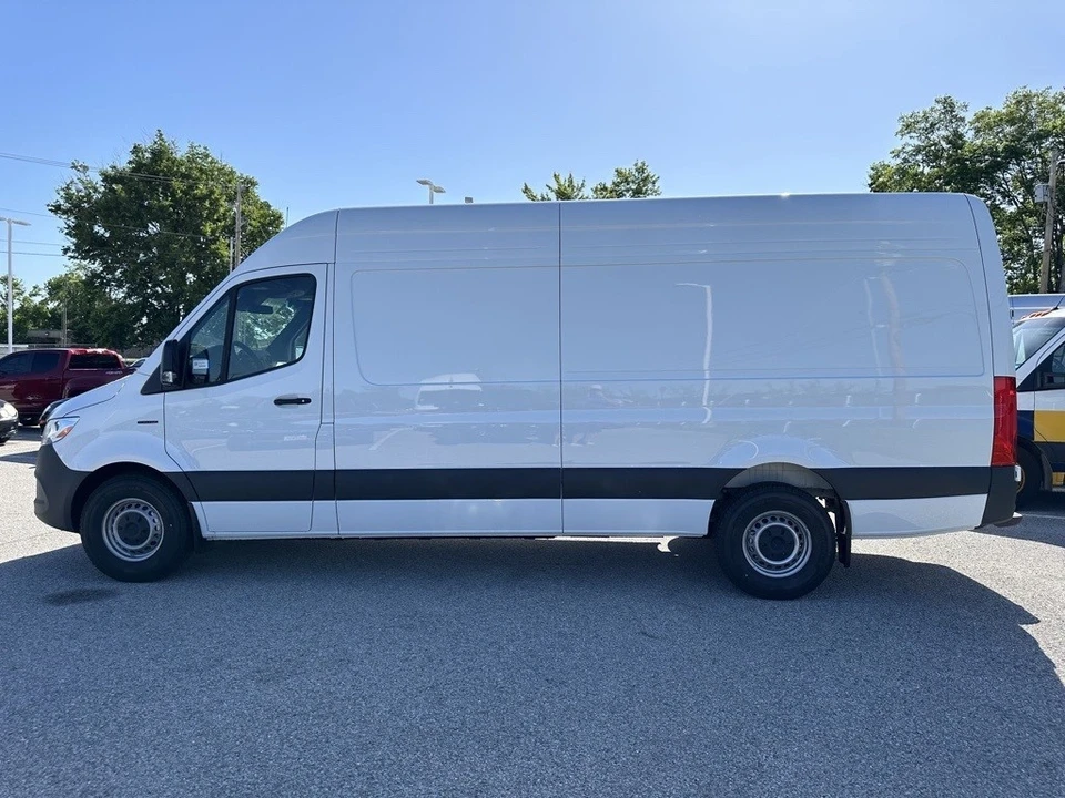 2024 Mercedes-Benz VS30 Sprinter - Image 4 of 12