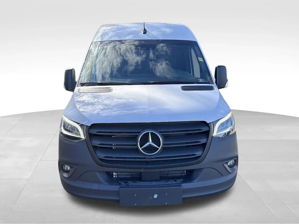 2024 Mercedes-Benz VS30 Sprinter - Image 8 of 12