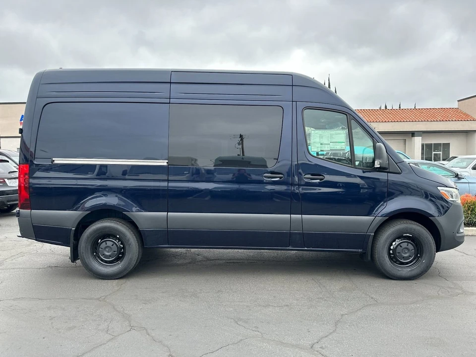 2024 Mercedes-Benz VS30 Sprinter - Image 2 of 12