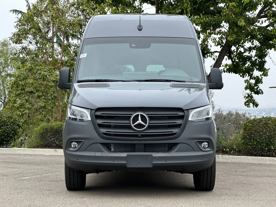 2024 Mercedes-Benz VS30 Sprinter - Image 8 of 12