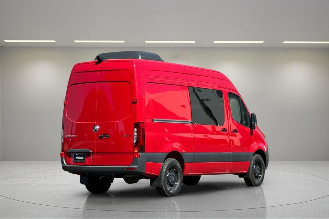 2024 Mercedes-Benz VS30 Sprinter - Image 4 of 12