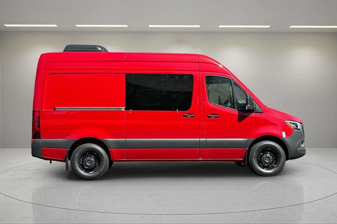2024 Mercedes-Benz VS30 Sprinter - Image 3 of 12