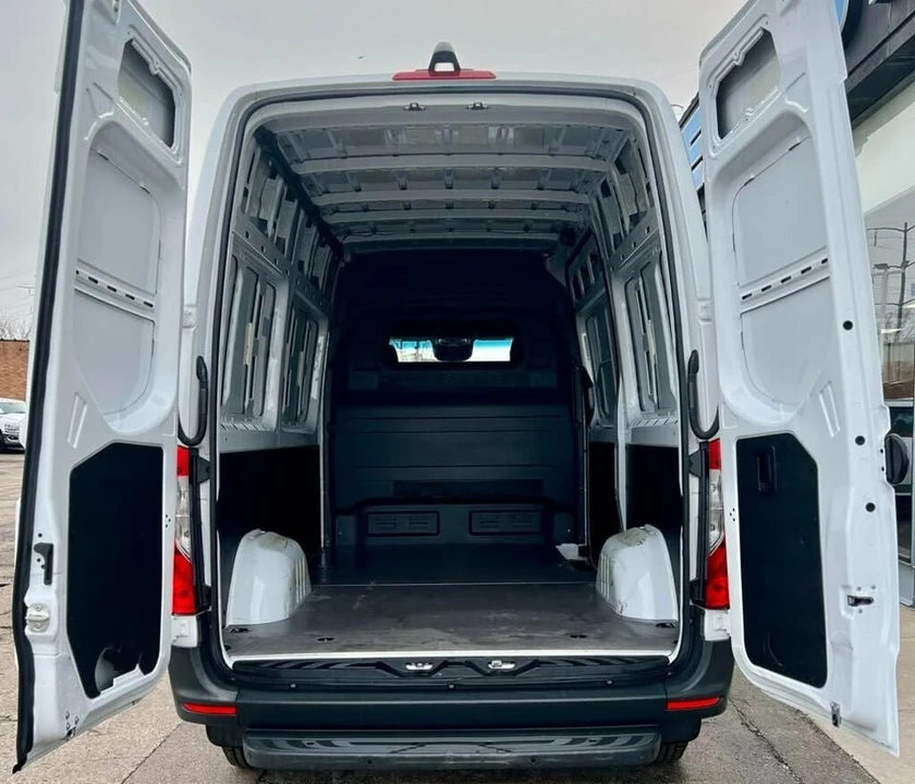 2024 Mercedes-Benz VS30 Sprinter - Image 8 of 20