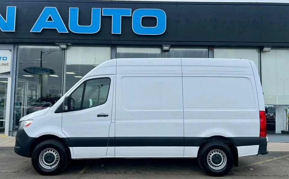 2024 Mercedes-Benz VS30 Sprinter - Image 2 of 20