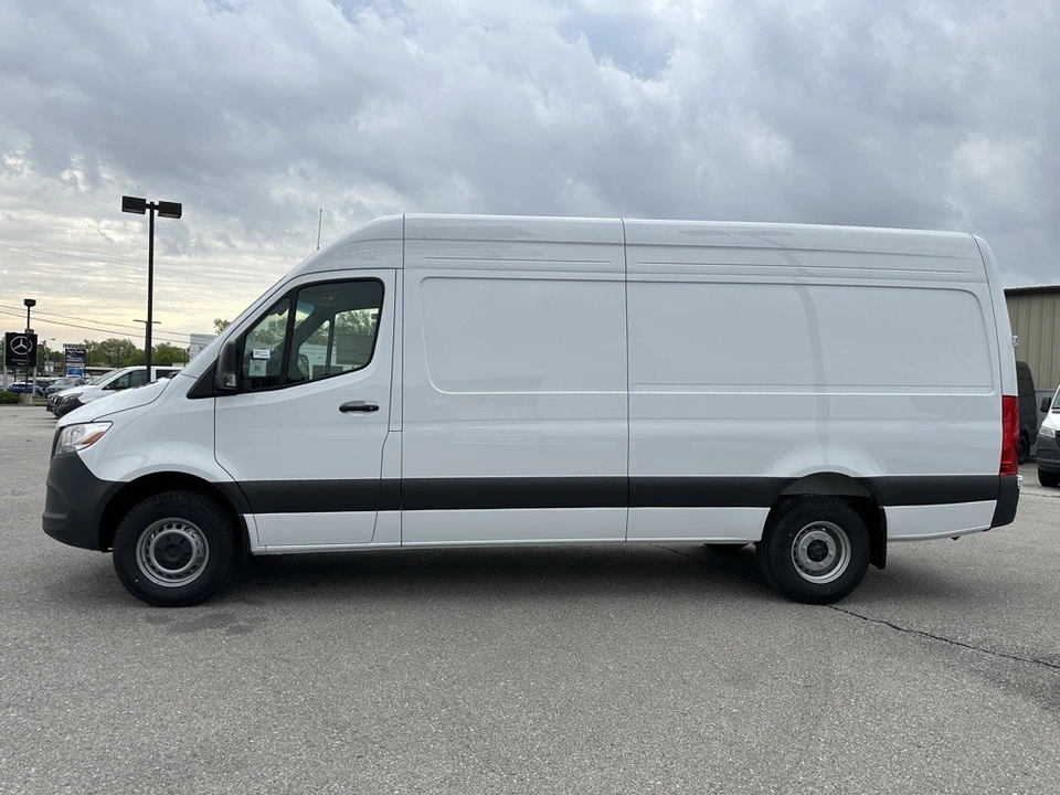 2024 Mercedes-Benz VS30 Sprinter - Image 4 of 12