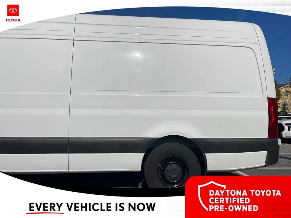 2024 Mercedes-Benz VS30 Sprinter - Image 9 of 10