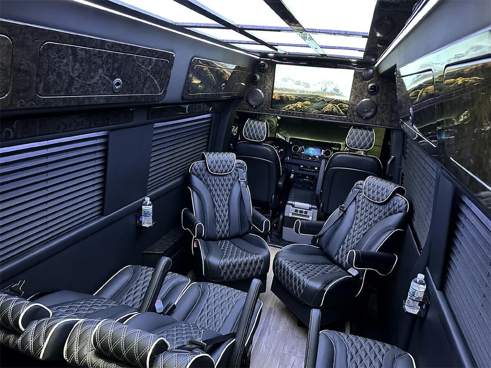 2024 Mercedes-Benz VS30 Sprinter - Image 11 of 12