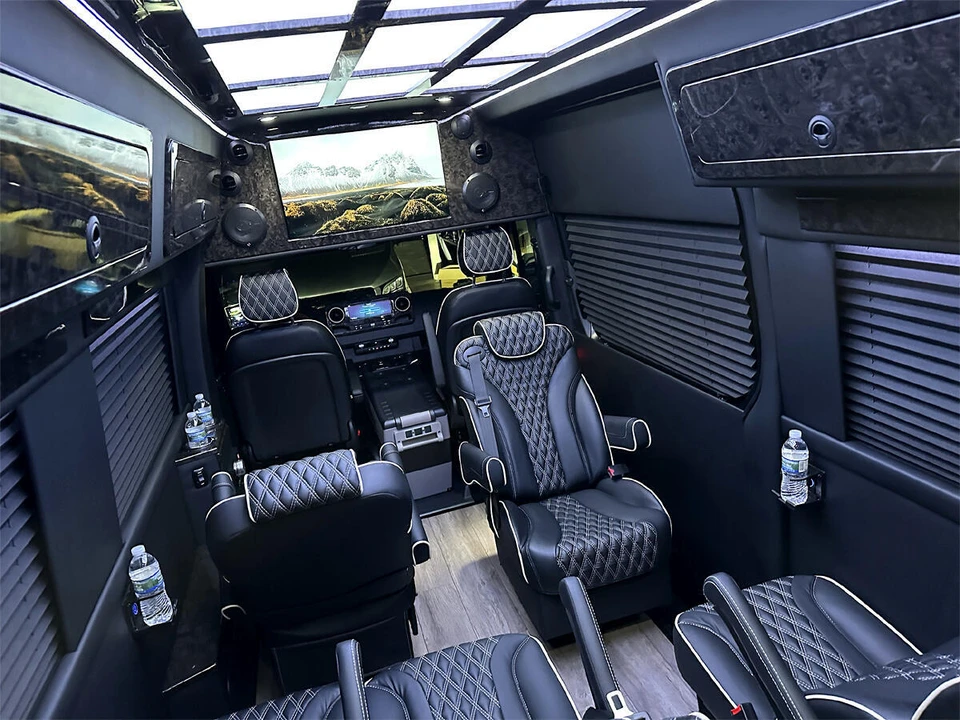 2024 Mercedes-Benz VS30 Sprinter - Image 10 of 12