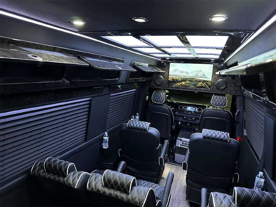 2024 Mercedes-Benz VS30 Sprinter - Image 9 of 12