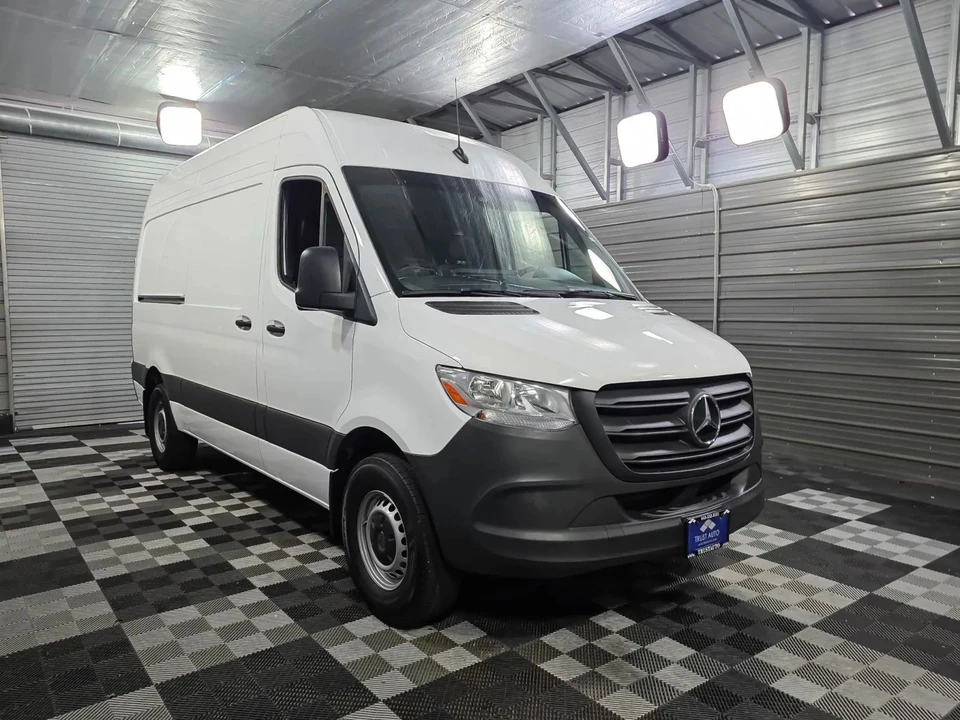 2024 Mercedes-Benz VS30 Sprinter - Image 4 of 12