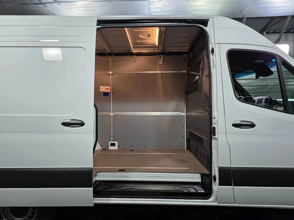 2024 Mercedes-Benz VS30 Sprinter - Image 10 of 12