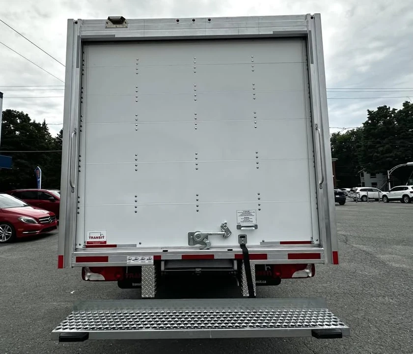 2024 Mercedes-Benz VS30 Sprinter - Image 5 of 9