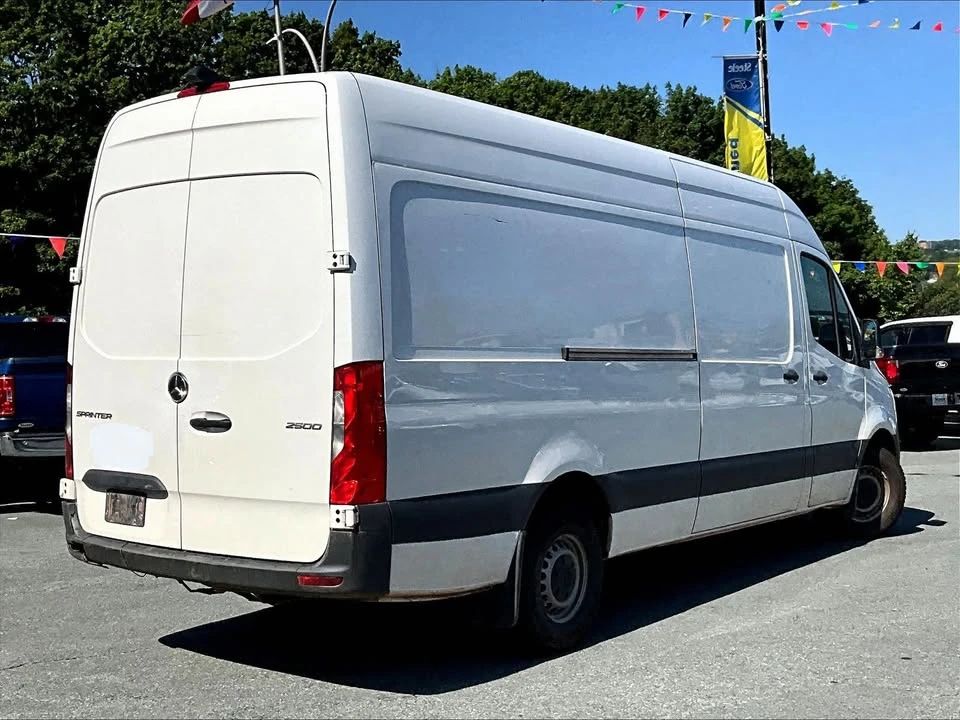 2024 Mercedes-Benz VS30 Sprinter - Image 4 of 9