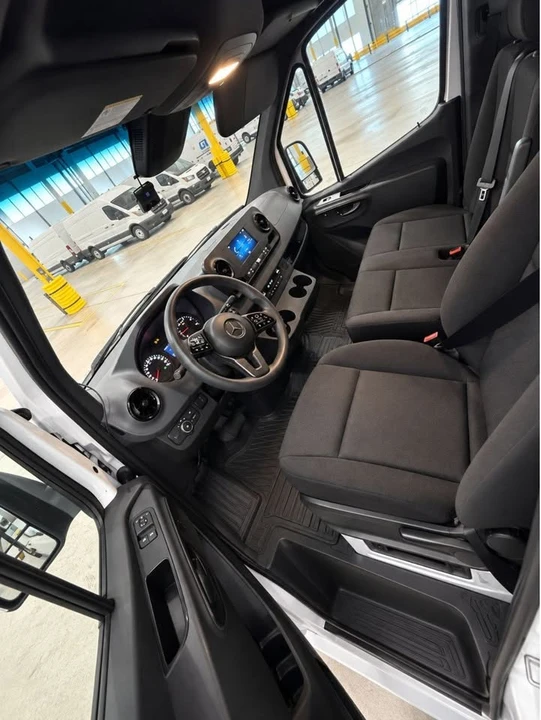 2024 Mercedes-Benz VS30 Sprinter - Image 3 of 5