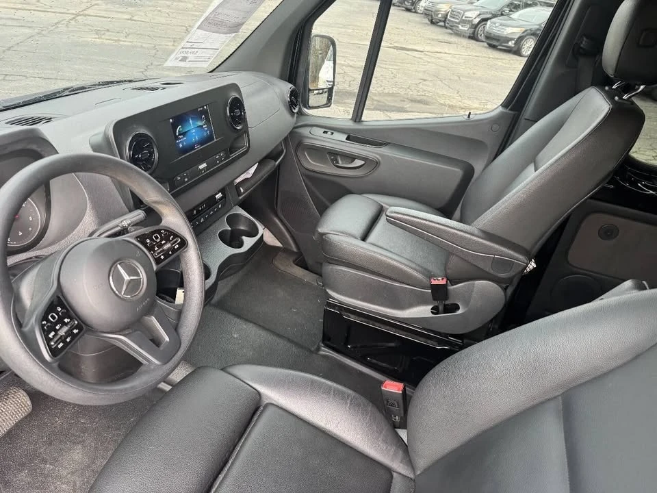 2024 Mercedes-Benz VS30 Sprinter - Image 8 of 20