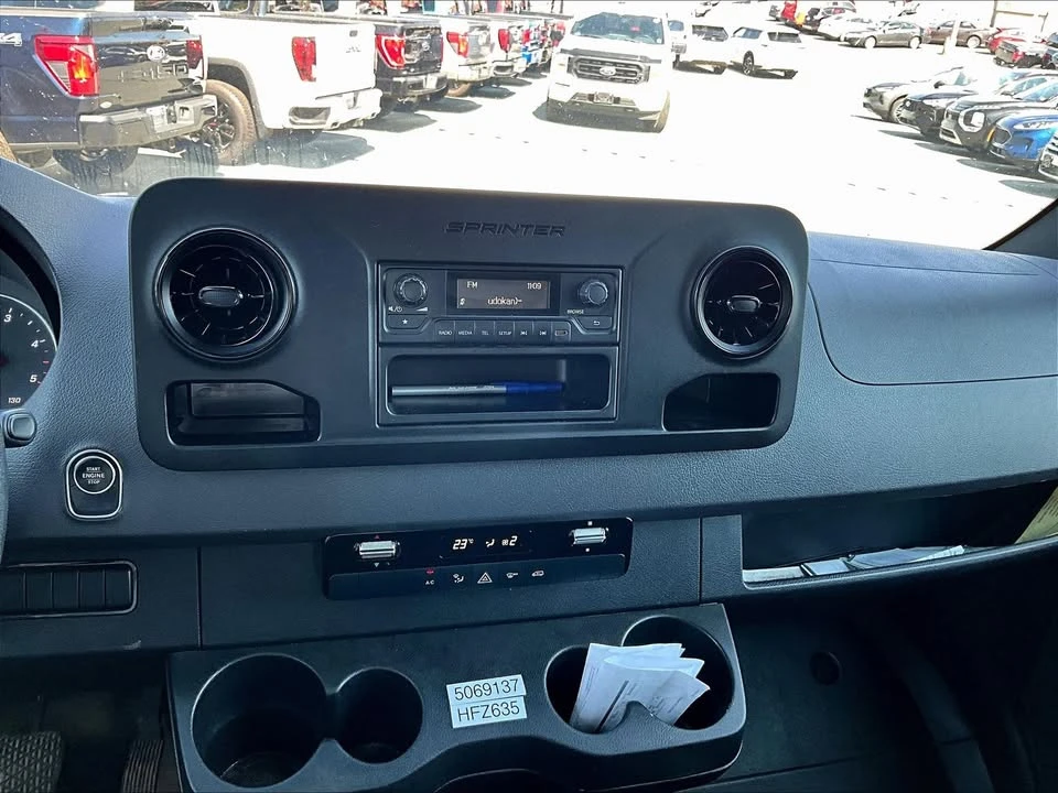2024 Mercedes-Benz VS30 Sprinter - Image 8 of 9