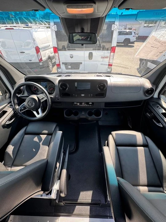 2024 Mercedes-Benz VS30 Sprinter - Image 10 of 13