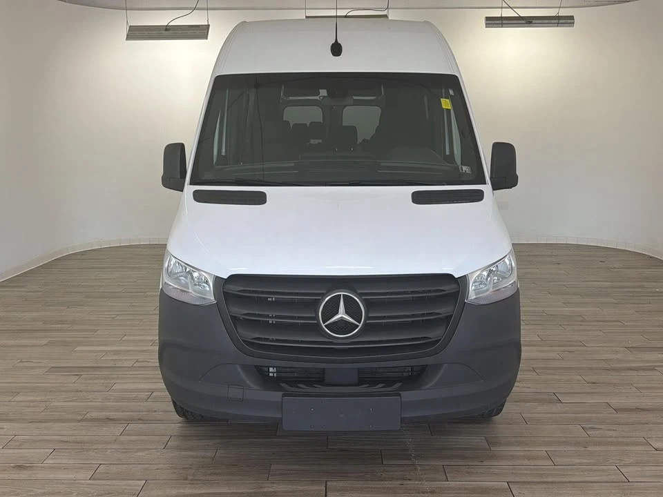 2024 Mercedes-Benz VS30 Sprinter - Image 2 of 3