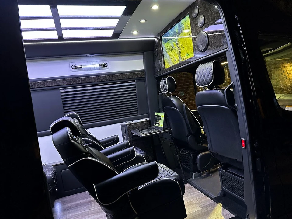 2024 Mercedes-Benz VS30 Sprinter - Image 8 of 12