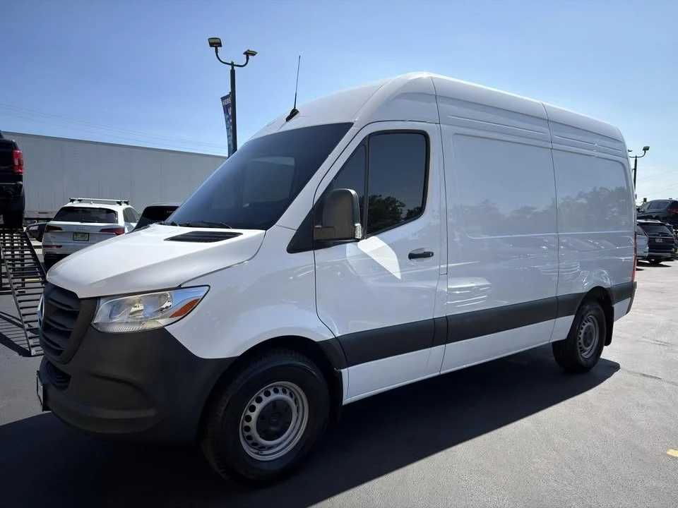 2024 Mercedes-Benz VS30 Sprinter - Image 2 of 20