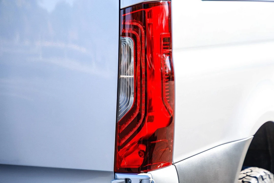 2024 Mercedes-Benz VS30 Sprinter - Image 8 of 12